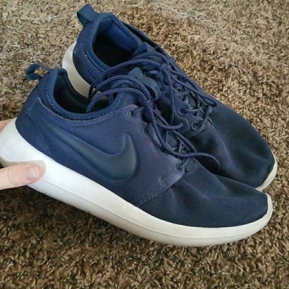 navy nike roshe womens